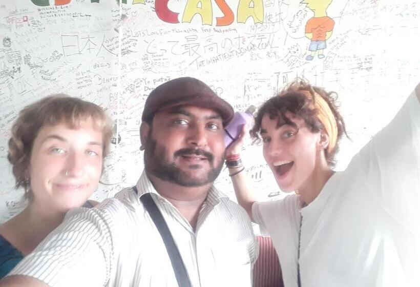 הוסטל Superinn Home Stay& Guest House