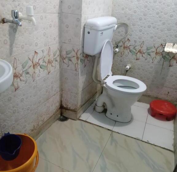 הוסטל Superinn Home Stay& Guest House