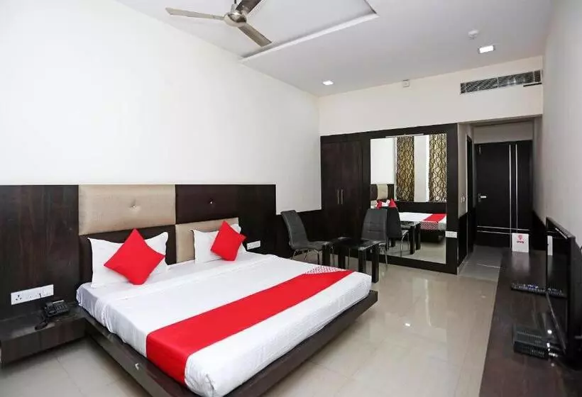 Hotelli Oyo Townhouse 918 Mehak Garden