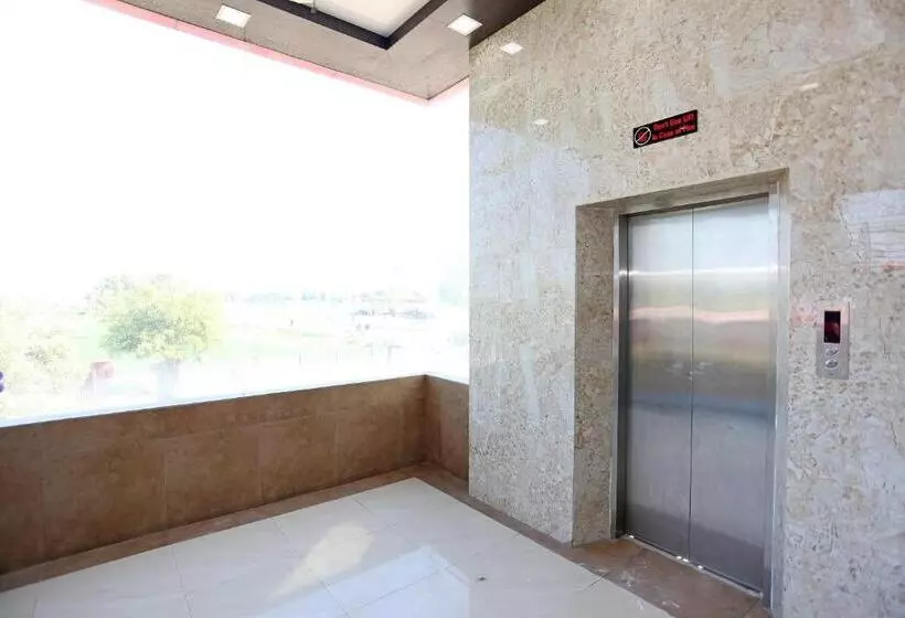 Hotelli Oyo Townhouse 918 Mehak Garden