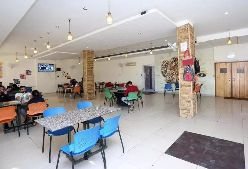 Hotelli Oyo Townhouse 918 Mehak Garden