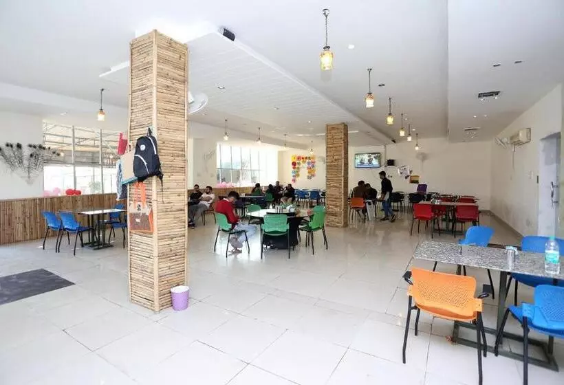 Hotelli Oyo Townhouse 918 Mehak Garden