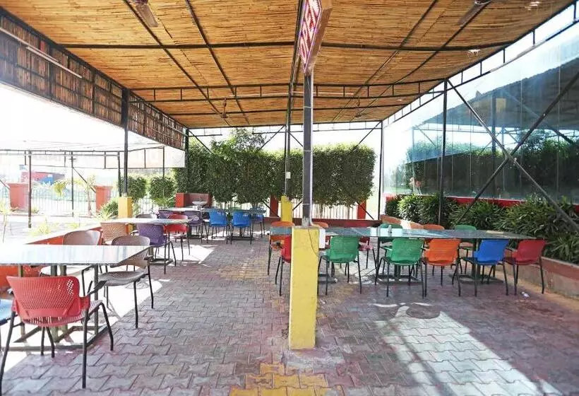 Hotelli Oyo Townhouse 918 Mehak Garden