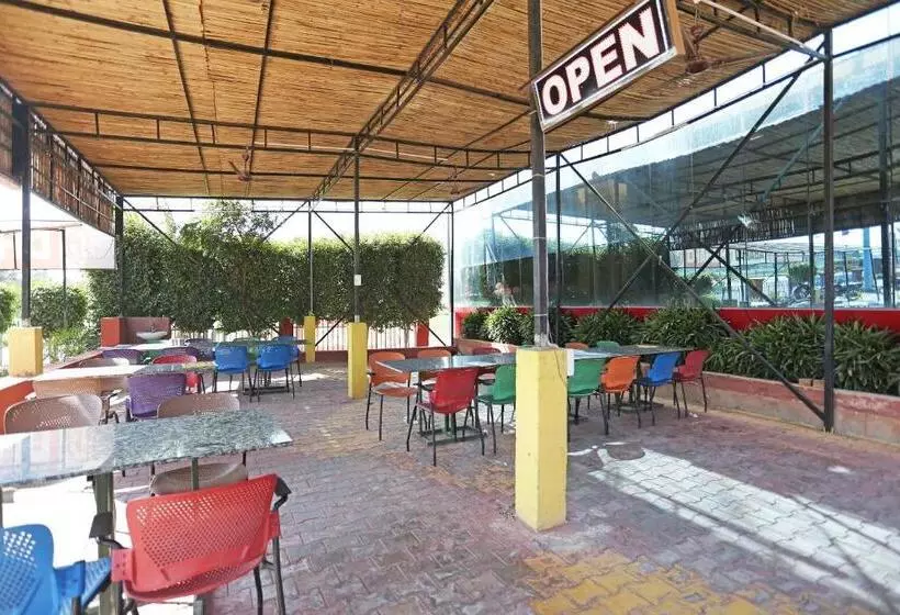 Hotelli Oyo Townhouse 918 Mehak Garden
