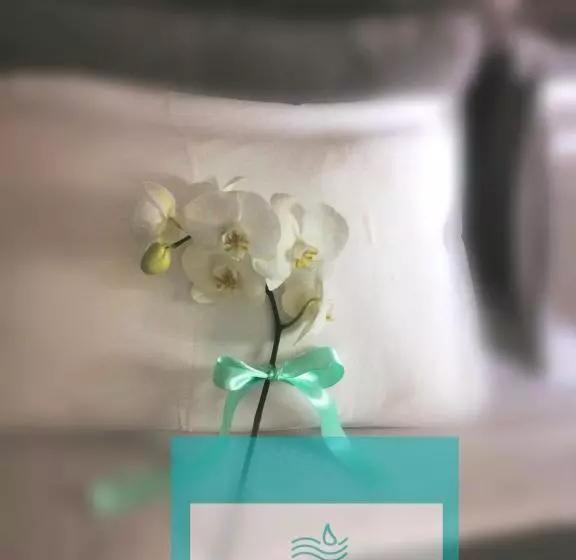 Acquachiara Iseo Deluxe Bed & Breakfast Iseo Center With Garden And Parking Inside