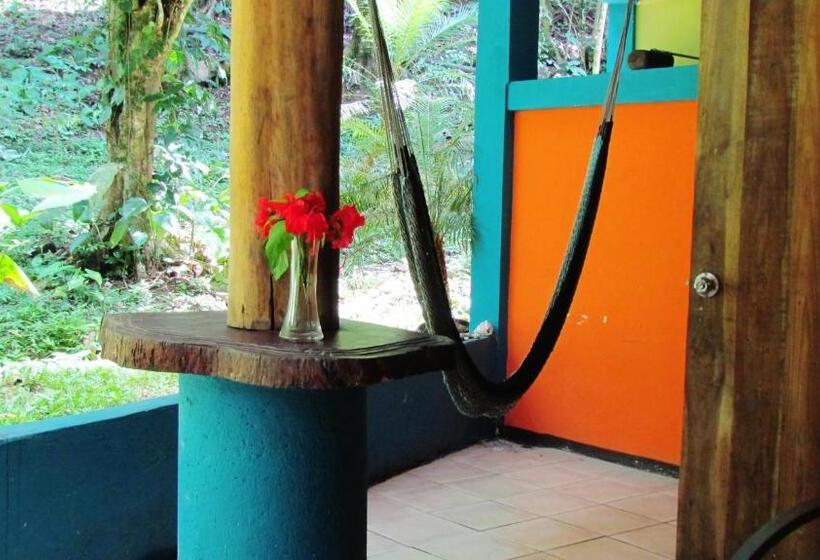 تختخواب و صبحانه Se Ua