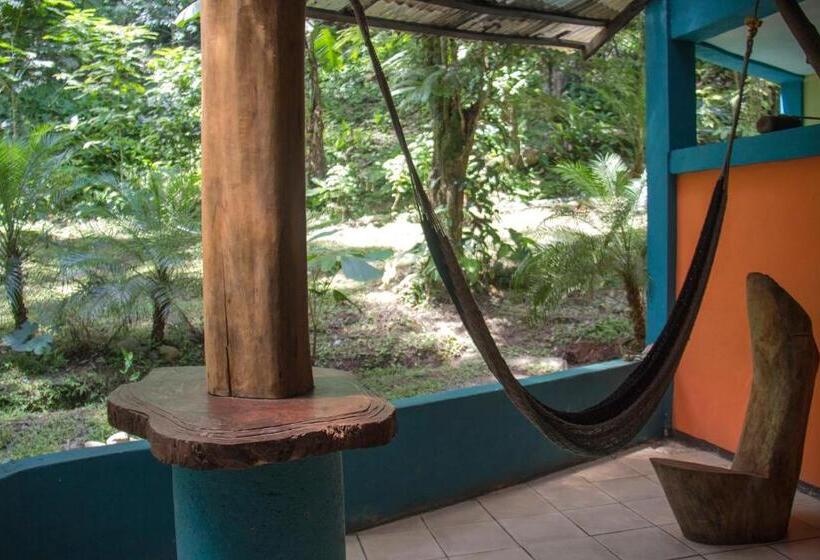 تختخواب و صبحانه Se Ua