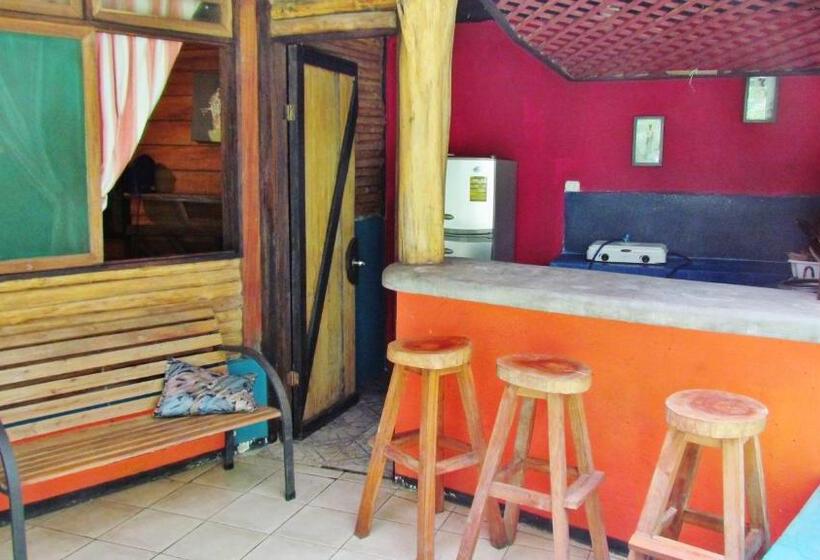 تختخواب و صبحانه Se Ua