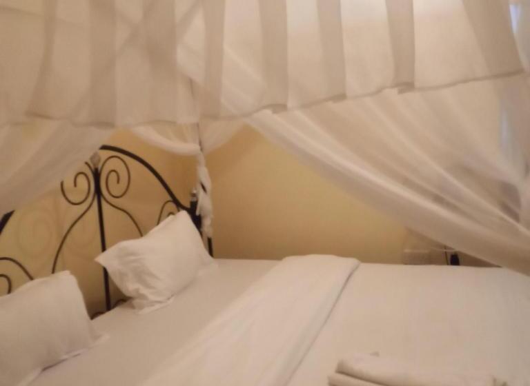 هتل Odelia Gardens