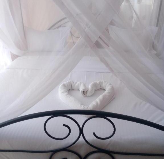 هتل Odelia Gardens