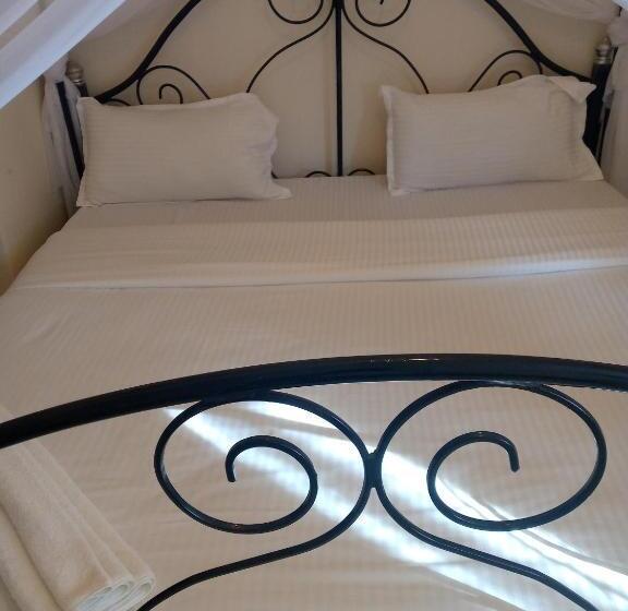 هتل Odelia Gardens