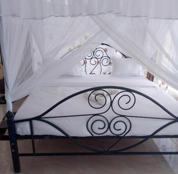 هتل Odelia Gardens