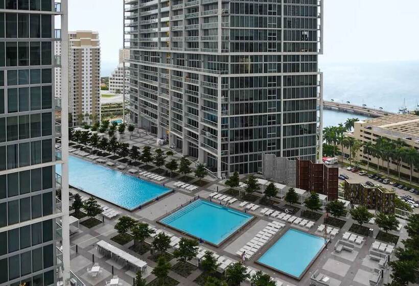 Icon Brickell Luxury Residence