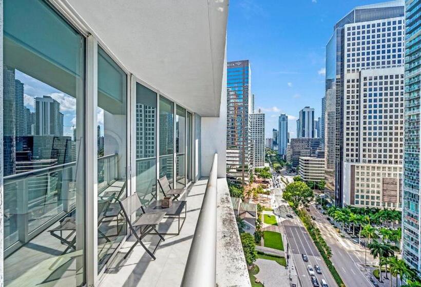 Icon Brickell Luxury Residence
