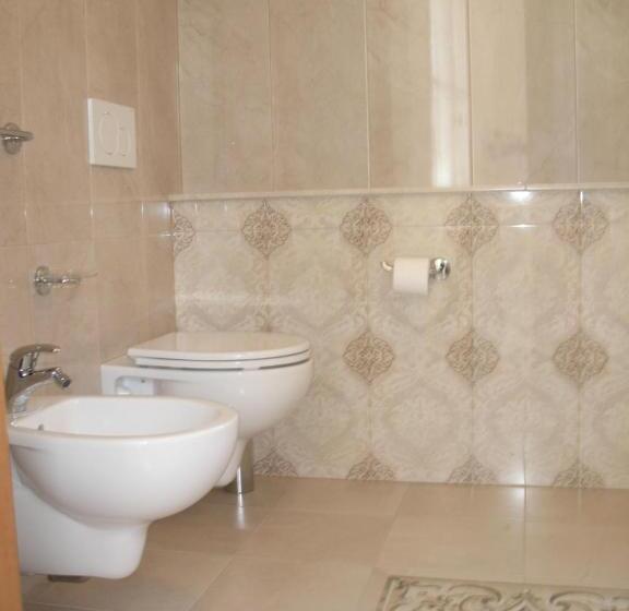 بنسيون Affittacamere Antonella