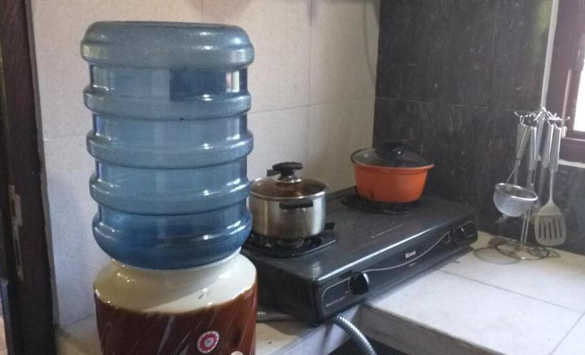 ペンション Amed View Guesthouse