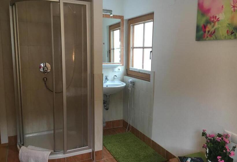 צימר Gästehaus Hochstaffl