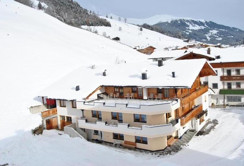 צימר Gästehaus Hochstaffl