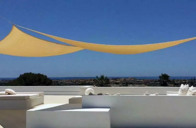 تختخواب و صبحانه La Casa Al Mare
