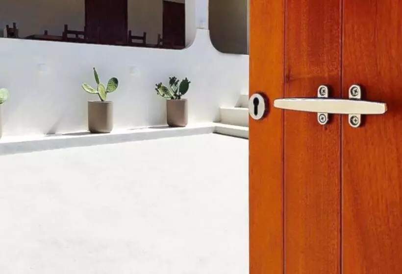 تختخواب و صبحانه La Casa Al Mare
