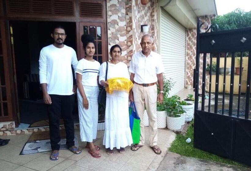 مبيت وإفطار The City Tourist