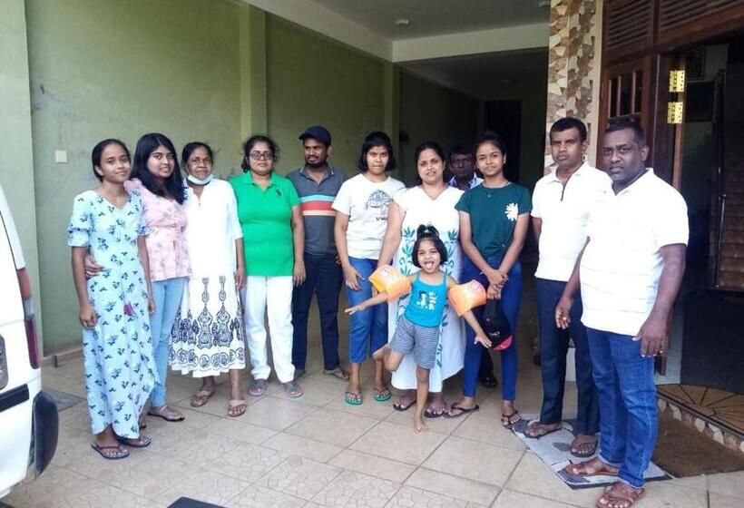 مبيت وإفطار The City Tourist