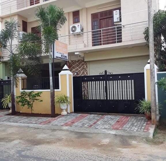 مبيت وإفطار The City Tourist