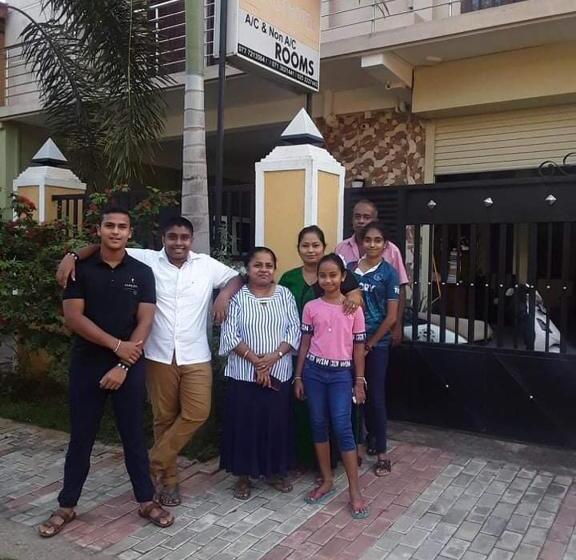 مبيت وإفطار The City Tourist