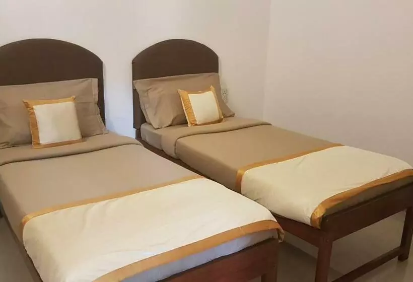 ペンション Hill Top Goa Lodge