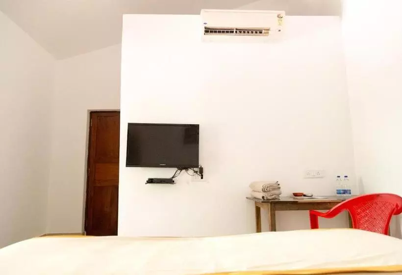 ペンション Hill Top Goa Lodge