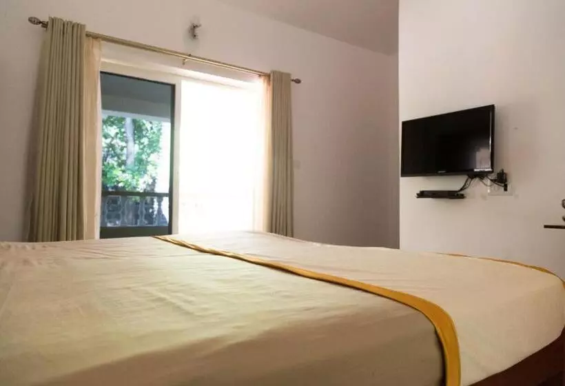 ペンション Hill Top Goa Lodge