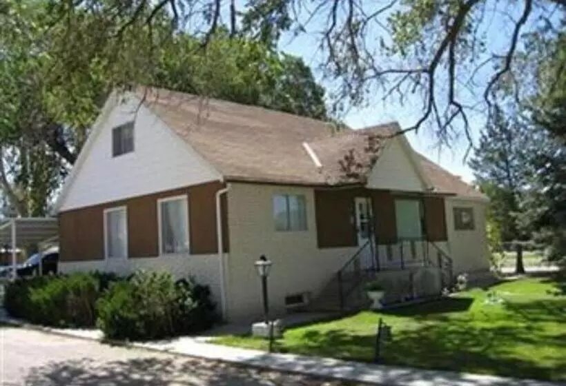 ベッドアンドブレックファースト Pine Tree Inn