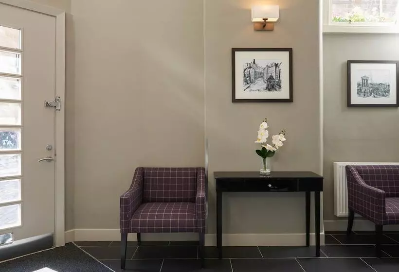 Braid Apartments By Mansley