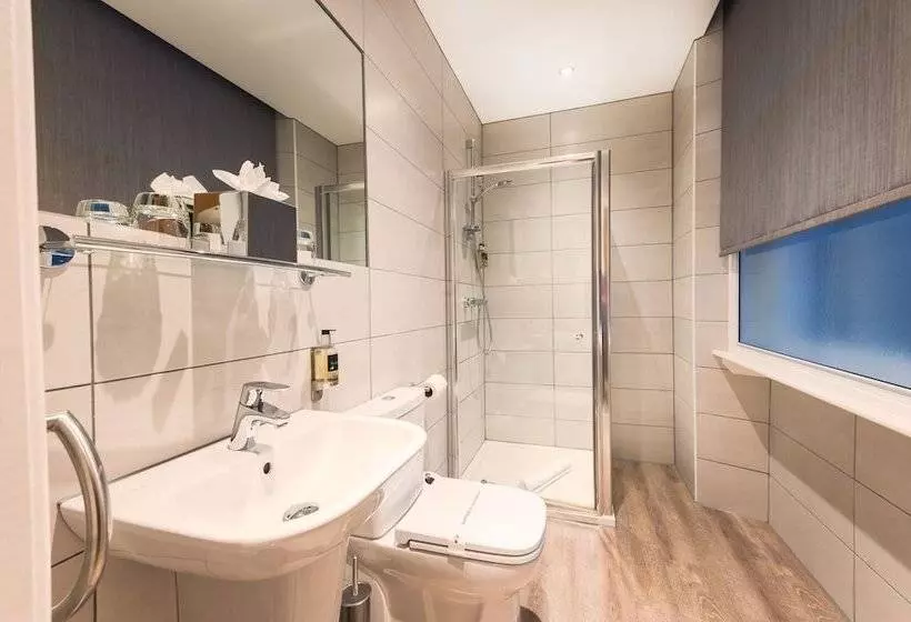 Braid Apartments By Mansley