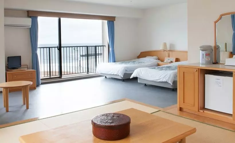 Hotel Atagawa Seaside