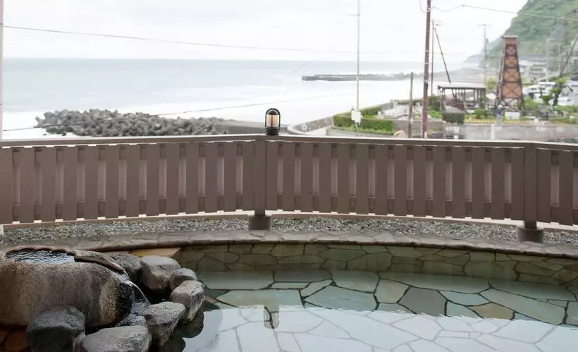 Hotel Atagawa Seaside