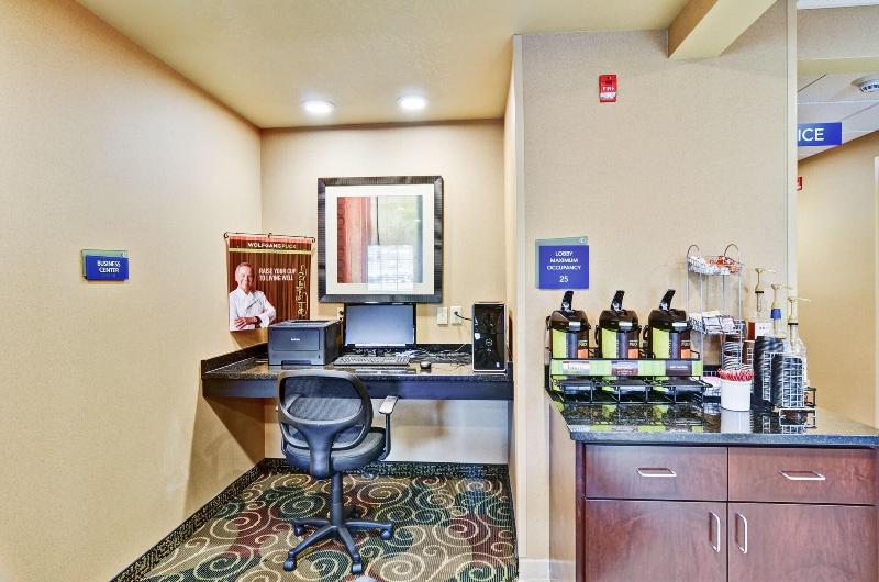 فندق Cobblestone Inn & Suites  Ambridge