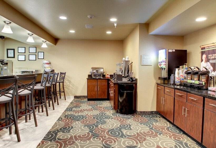 فندق Cobblestone Inn & Suites  Ambridge
