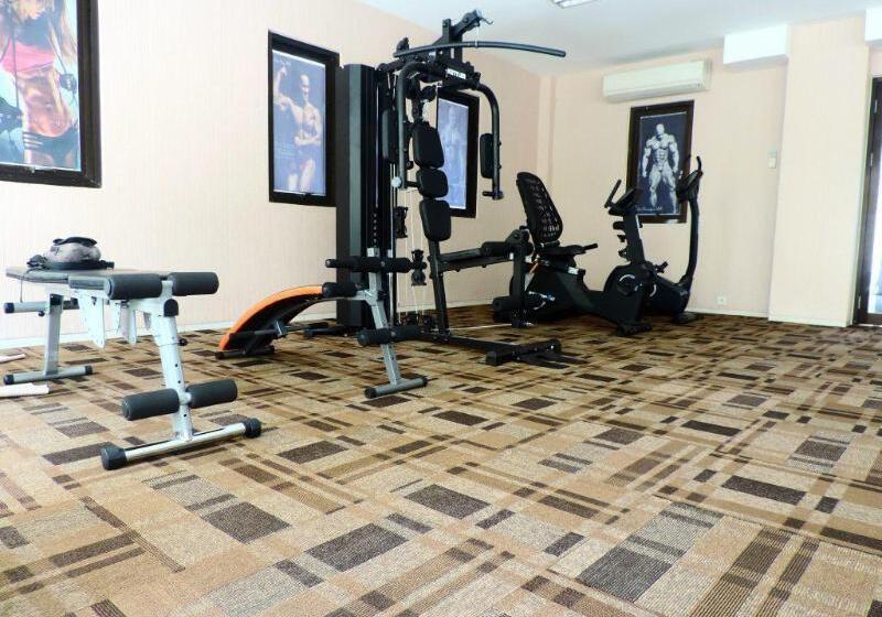 Dewarna Hotel And Convention Bojonegoro