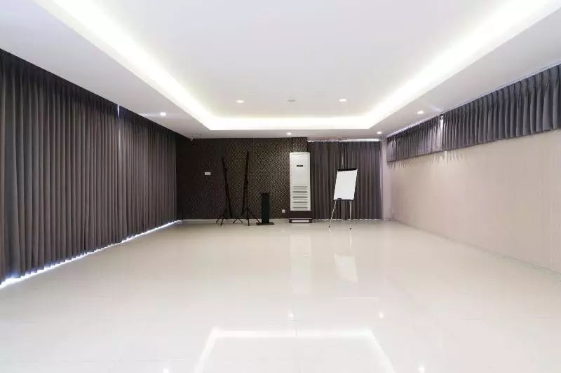 Dewarna Hotel And Convention Bojonegoro