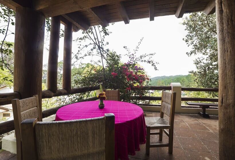 Отель Las Piñas Avándaro