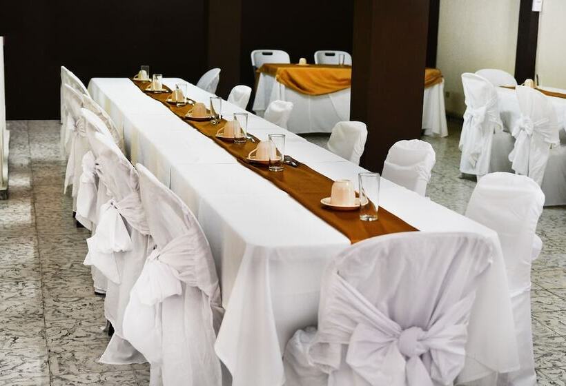 Отель Manantiales El Salvador