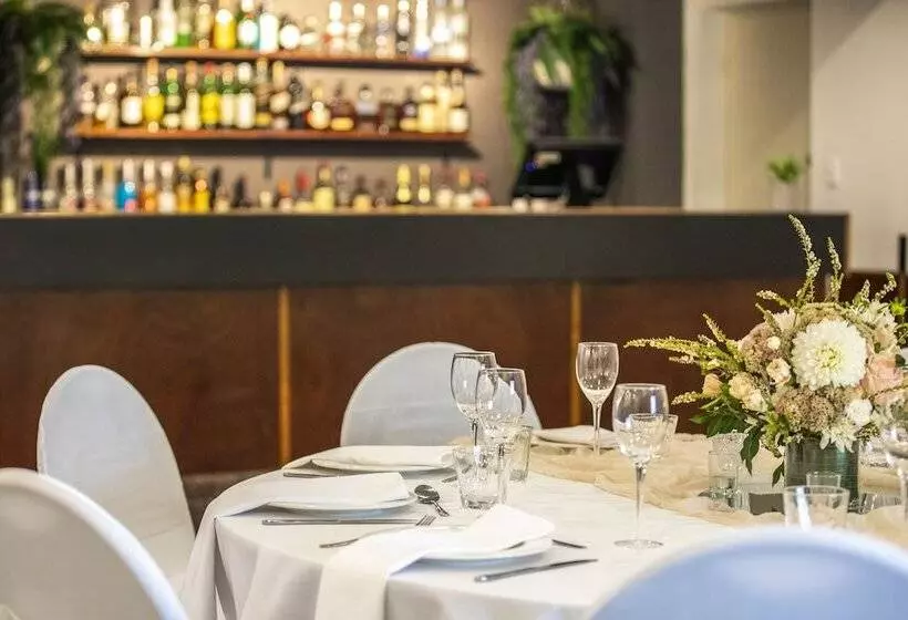 Отель Nightcap At Springwood