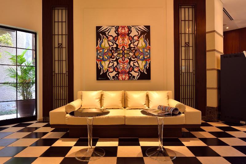 酒店 Kariyushi Lch. Izumizaki Kencho Mae