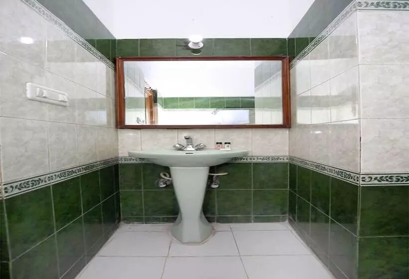 هتل Oyo Rooms Sector 35 B Chandigarh