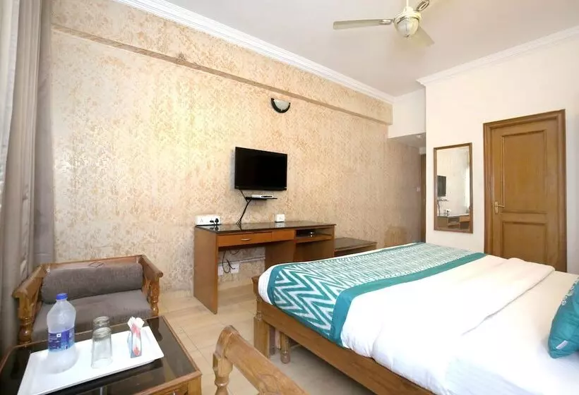 هتل Oyo Rooms Sector 35 B Chandigarh