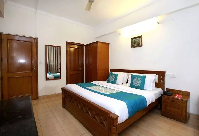 هتل Oyo Rooms Sector 35 B Chandigarh