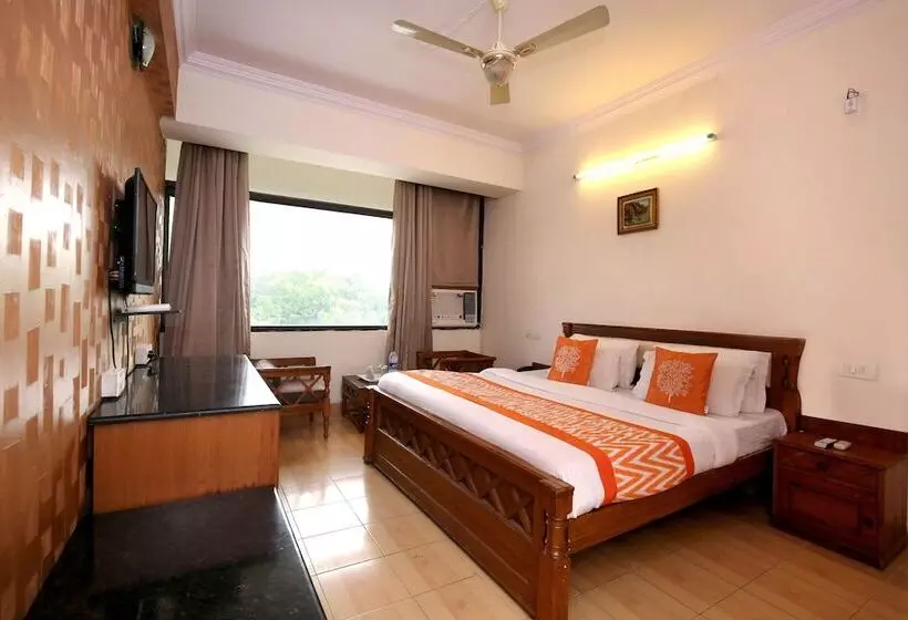 هتل Oyo Rooms Sector 35 B Chandigarh