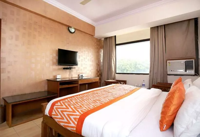 هتل Oyo Rooms Sector 35 B Chandigarh