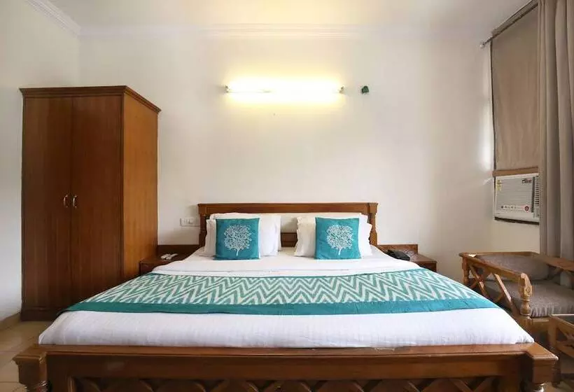هتل Oyo Rooms Sector 35 B Chandigarh